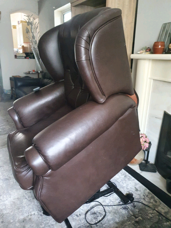 Thomas Lloyd chesterfield Riser Recliner chair NOW SOLD in Abercynon, Rhondda Cynon Taf Gumtree