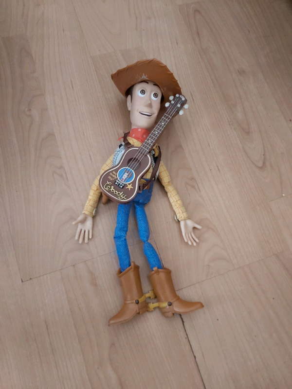 Toy Story Pull String Talking Woody with Guitar Bandai 2001 in East
