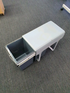 Brand New Underbench Pull Out Rubbish Bin Building Materials