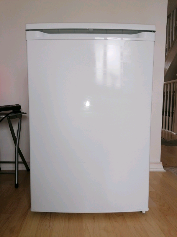 Essentials CUL55W12 undercounter freezer (Currys) in Bournemouth