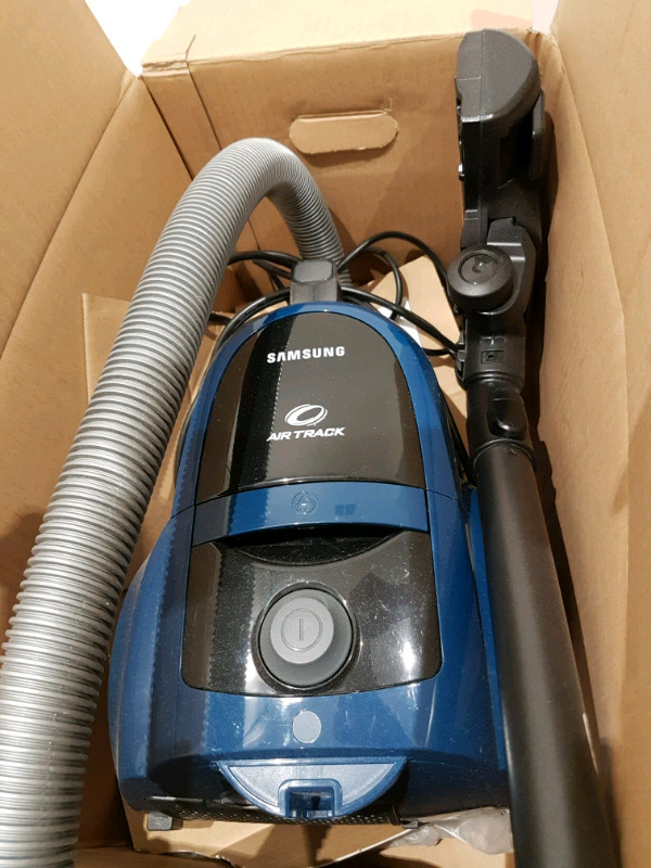 Samsung canister vacuum cleaner sc45w0 bagless air track likenew in