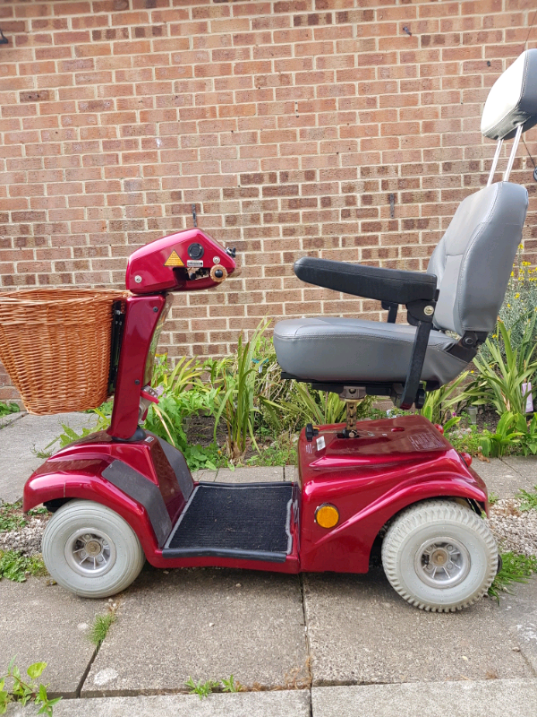 Rascal 388 mobility scooter with huge wicker shopping basket vgc in