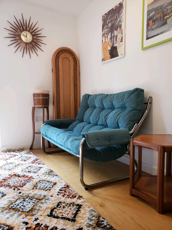 Vintage mid century modern teal 70's chrome sofa settee in Hackney