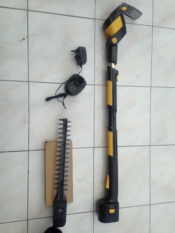 Gtech ht04 hedge trimmer in Huddersfield, West Yorkshire Gumtree