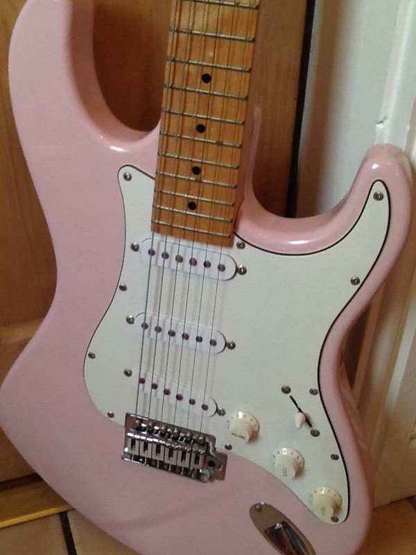 🎸🎼 SHINE pastel pink electric guitar player | in West ...