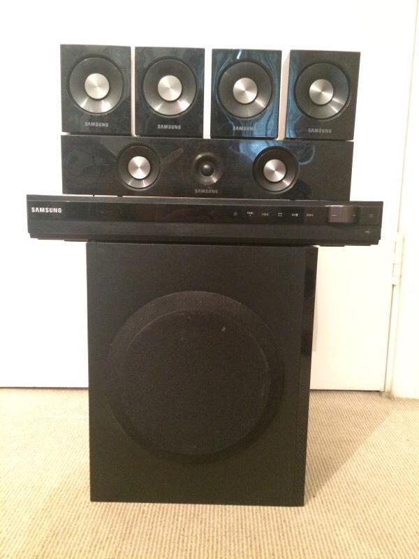 Samsung DVD player with surround sound system in Oxford, Oxfordshire