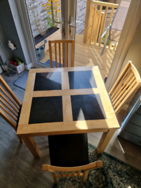 Oak dining table + 4 chairs
