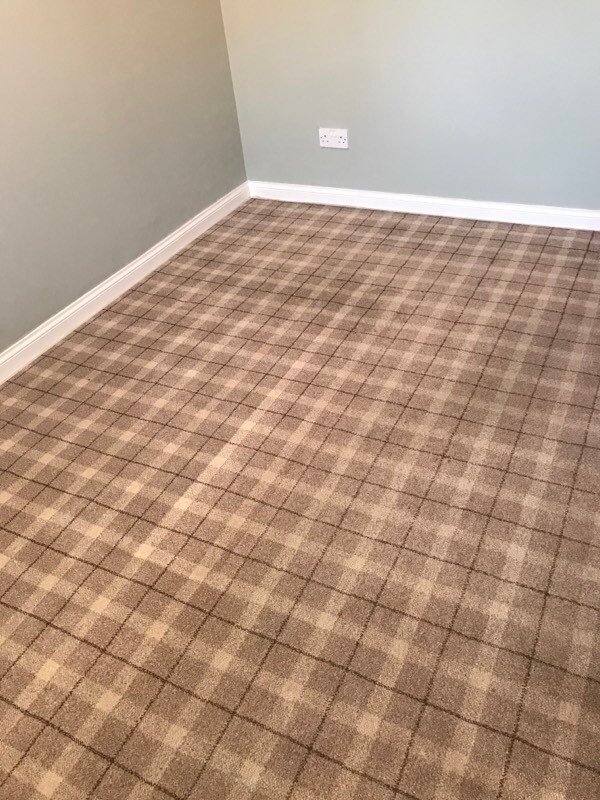 Beige tartan carpet in Southside, Glasgow Gumtree