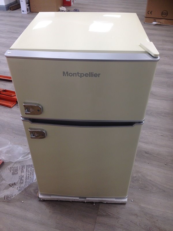 NEW! Montpellier MAB2030C Cream Retro Fridge Freezer Shop Soiled in