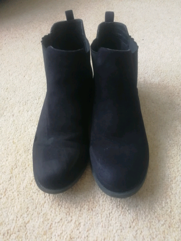 Black suede leather ankle boots size 6 in Cheltenham, Gloucestershire