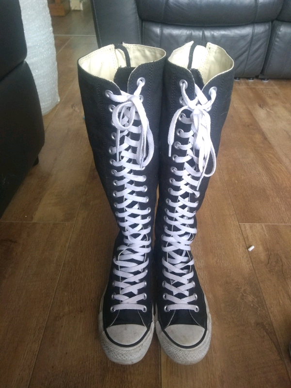 ladies/teens Converse boots size UK 5 in good condition in Hethersett