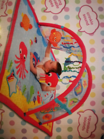 Lovley friends of the sea floor gym and playmat with tunnel £45 new se
