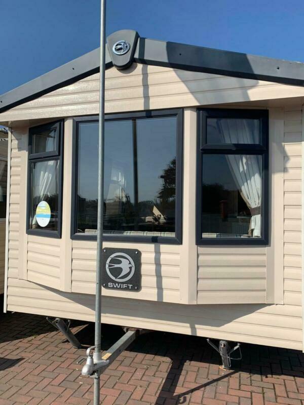 STATIC CARAVAN FOR SALE LYONS WINKUPS TOWYN OPEN CHRISTRMAS NEW YEAR