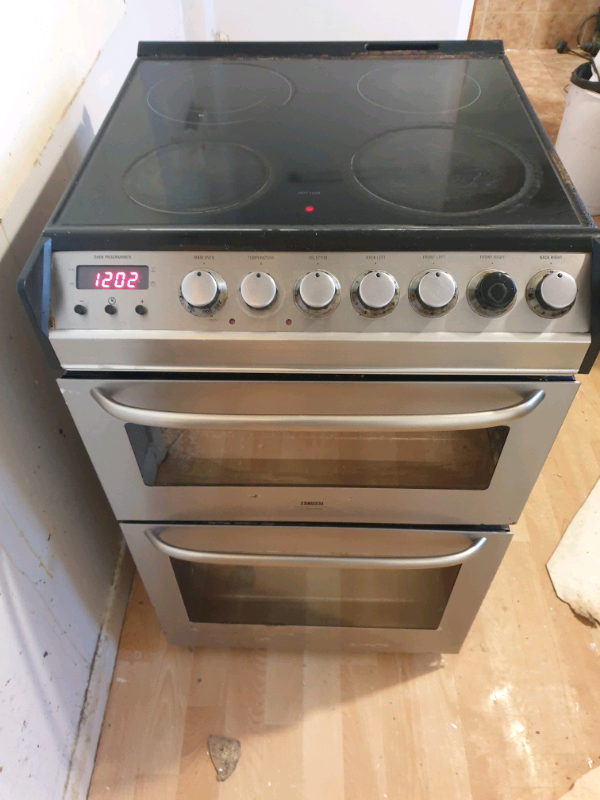 Zanussi Electric Cooker 55cm Freestanding in Redbridge, London Gumtree