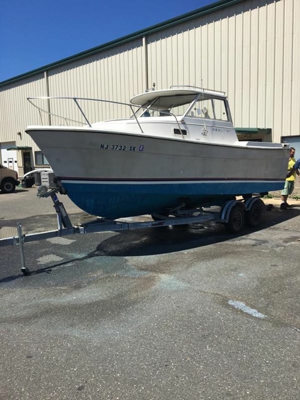 1983 22' BAYLINER TROPHY AND TANDEM TRAILER