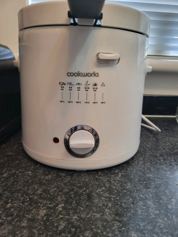 Small cookworks deep fat fryer in Denny, Falkirk Gumtree