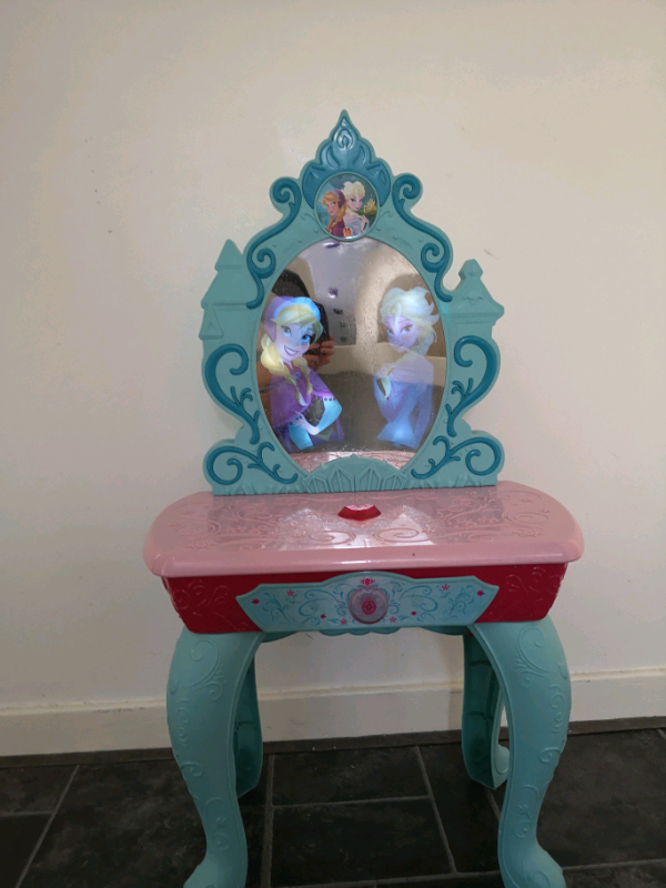 Disney S Frozen Dressing Table In Falkirk Gumtree