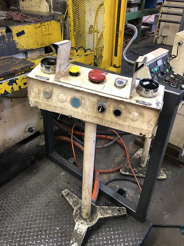 Aida NC2-200(2) 1986 Gap Frame Double Crank Press - 220 Ton, 9.84