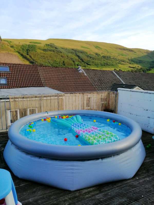 gallons in 10 foot pool