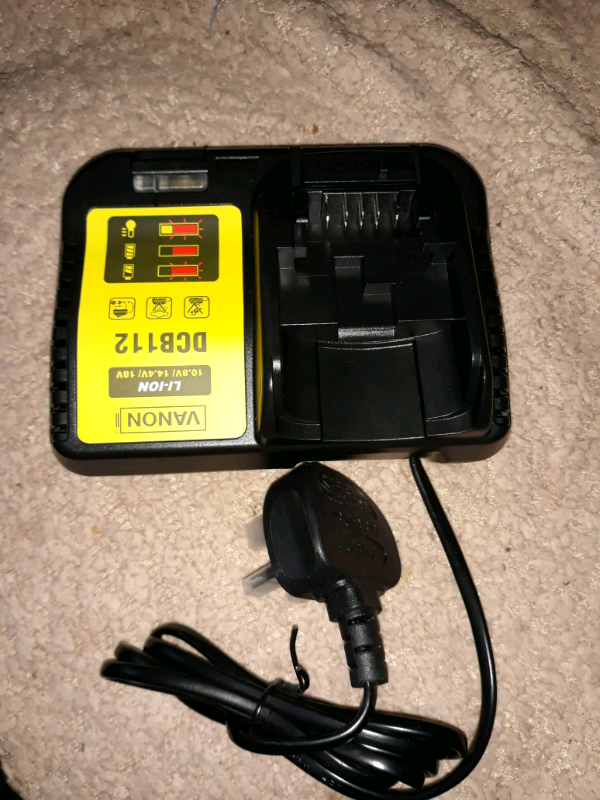 Dewalt 18v battery charger | in Oxford, Oxfordshire | Gumtree
