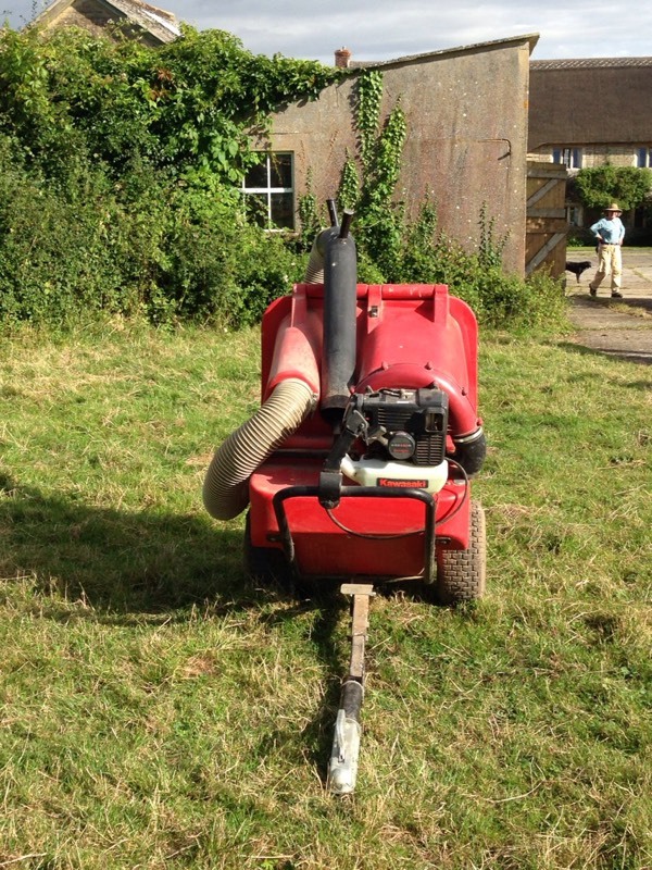 Trafalgar paddock cleaner PC500. Muck truck Poo machine in