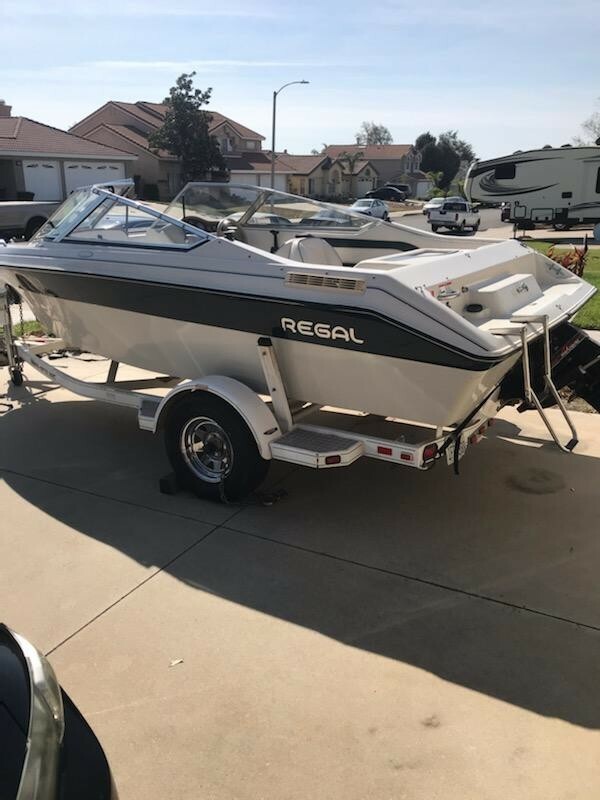 1995 17ft. Regal Valanti 760SE boat with a 4.3 Mercruiser