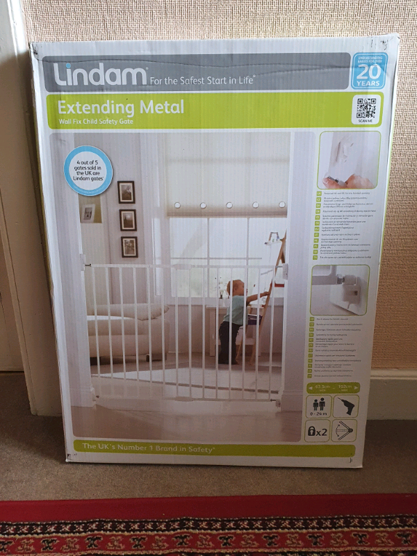 Lindam extendable baby gate. in Crieff, Perth and Kinross Gumtree