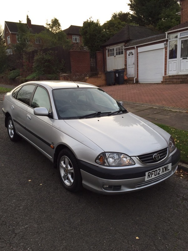 Toyota avensis 2002