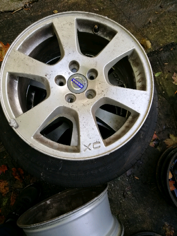 17 inch volvo wheels full set in Radcliffe, Manchester Gumtree