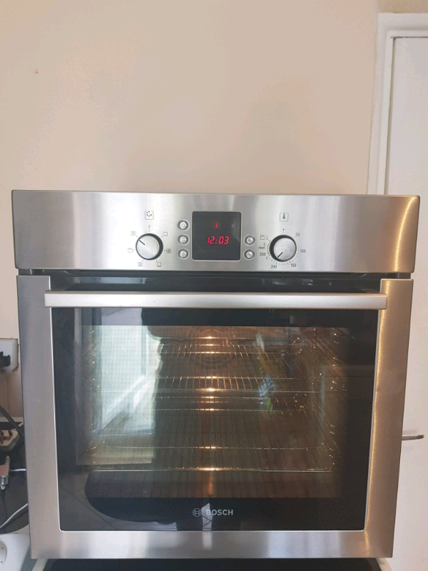 Bosch HBN430551B single electric oven 60cm in Dagenham, London Gumtree