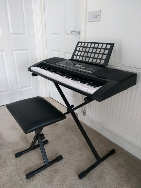 Midi Keyboard Gear4music Mk 6000 Complete Kit In Doncaster