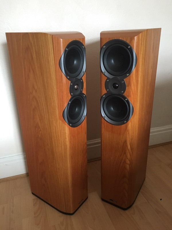Mission VOLARE V63 hi fi speakers Floor standing speakers. Boxed