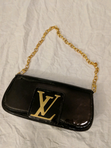 louis vuitton small black clutch