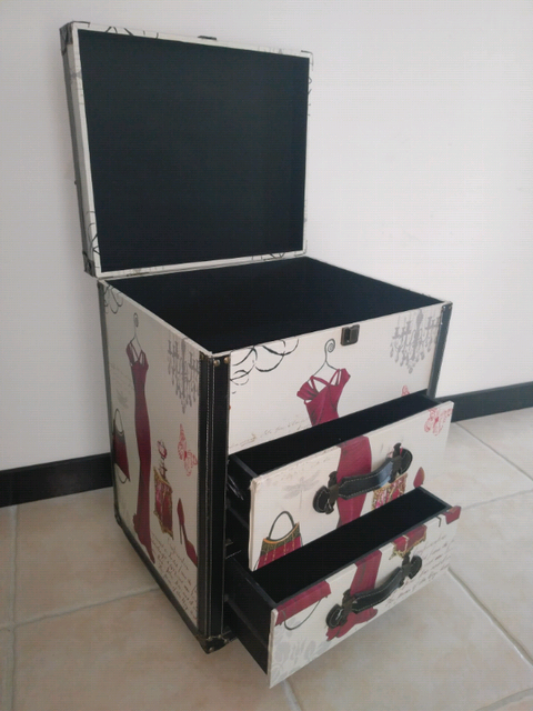 Bedside Table Vintage Shabby Dressers Drawers
