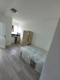 image for Ensuite studio To Let in Ealing No Deposit! DSS Accepted aged 35+