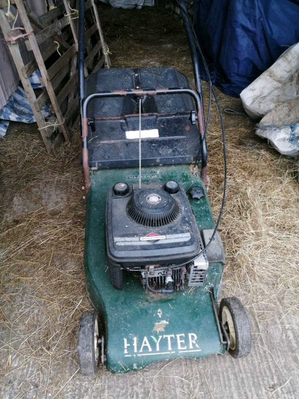 Hayter lawn mower (spares or repair) in Pontyclun, Rhondda Cynon Taf