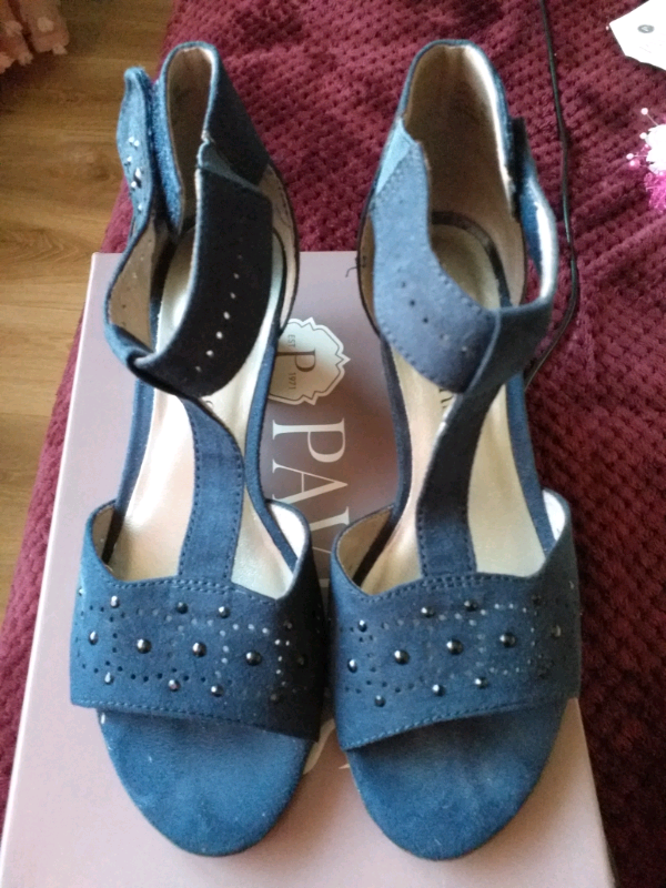 REDUCED Sandals by pavers in Lisburn, County Antrim