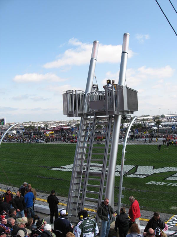 TWO (2) 2019 DAYTONA 500 TICKETS FRONT STRECH