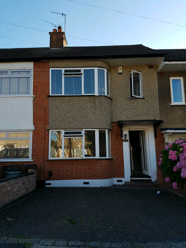Ruislip 2 bedroom extended house. in Ruislip, London Gumtree