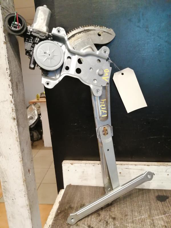 Leve Vitre Electrique Avant Droit Suzuki Swift 3 83401-63j51