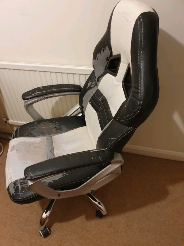 *FREE* Gaming Chair in Oadby, Leicestershire Gumtree