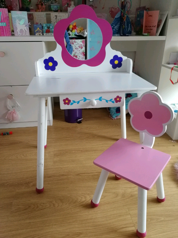 Little Girl S Dressing Table Desk And Chair Set In Bangor County