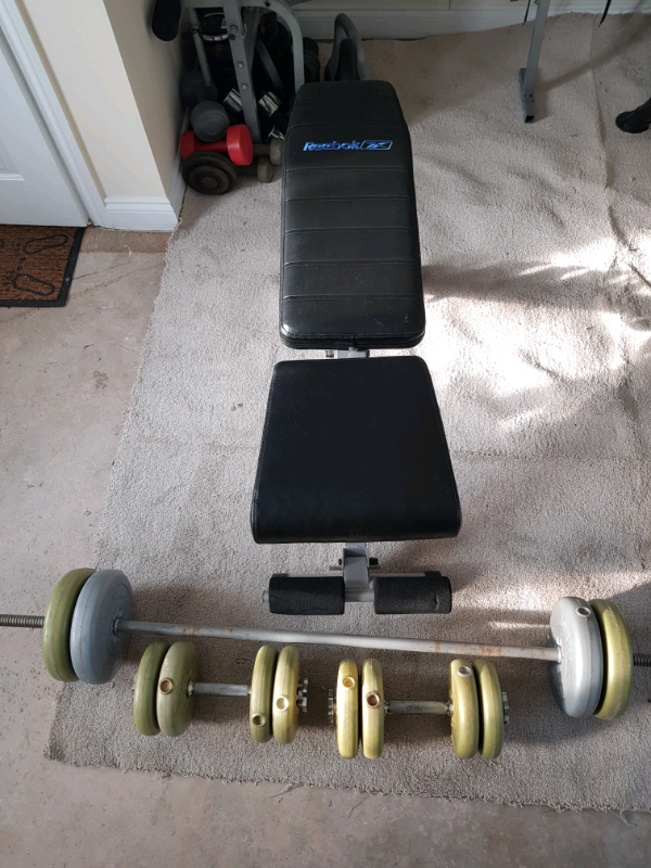 Bench press/Weights bench with barbell dumbbells and weights (gym set