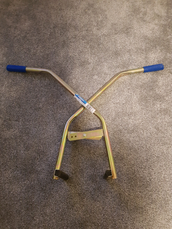 Kerb Lifting Tongs Groundwork civils As new in Didcot