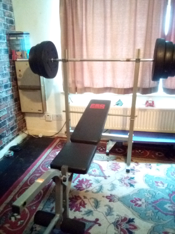 Weights bench with 45kg | in Leeds City Weight bench £100 | in Leeds, West
