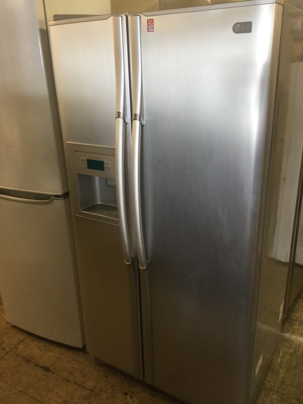 LG Silver Large America style Fridge Freezer with ice maker in