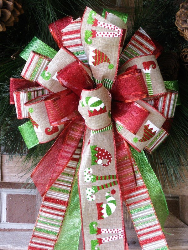 CHRISTMAS ELF LEGS WIRED BOW WREATH SWAG GARLAND MAIL BOX FENCE POST # 55B