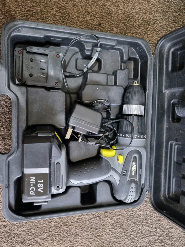Challenge extreme, cordless drill with one battery and charger, 18v in Thornton, West