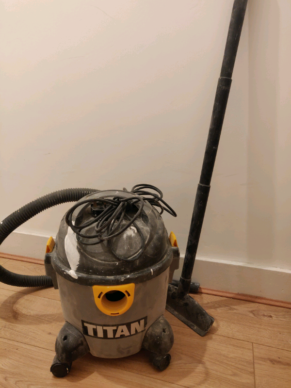 Titan TTB350VAC 1300W 16Ltr Wet & Dry Vacuum Cleaner in Highgate