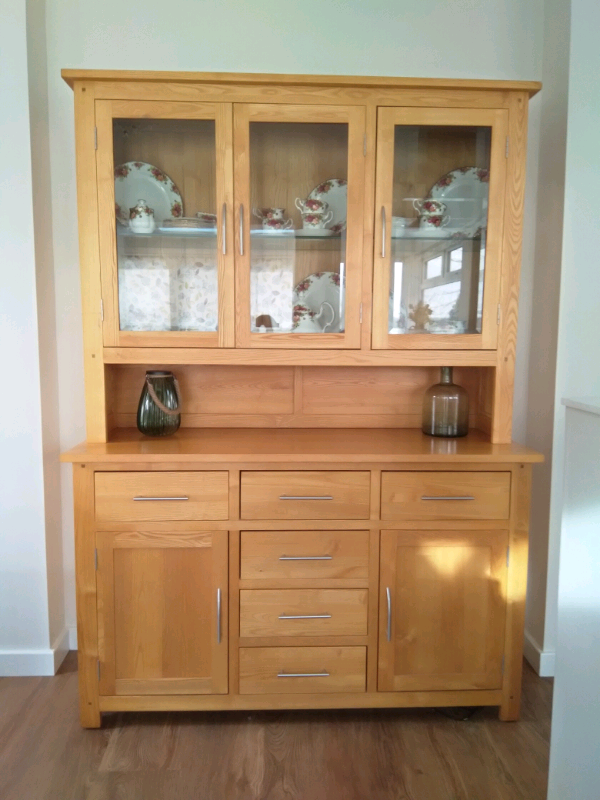 Solid Oak Sideboard / Dresser in excellent condition in Norwich